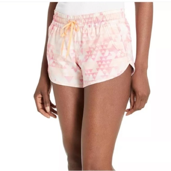 Columbia Pants - Columbia Womens Bogata Bay Stretch Printed Hiking Shorts, Peach Blossom/Distant
